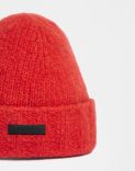 Red hat in wool, cashmere and nylon yarn 2