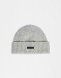 Grey hat in wool, cashmere and nylon yarn 1