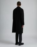 Manteau droit noir en laine et fausse couverture sur le devant 5