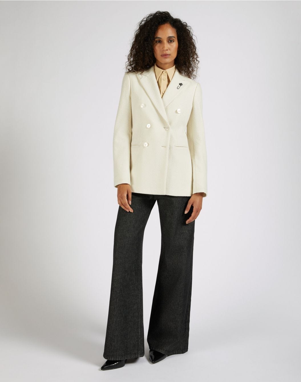 White six-button double-breasted jacket in soft wool and silk canvas