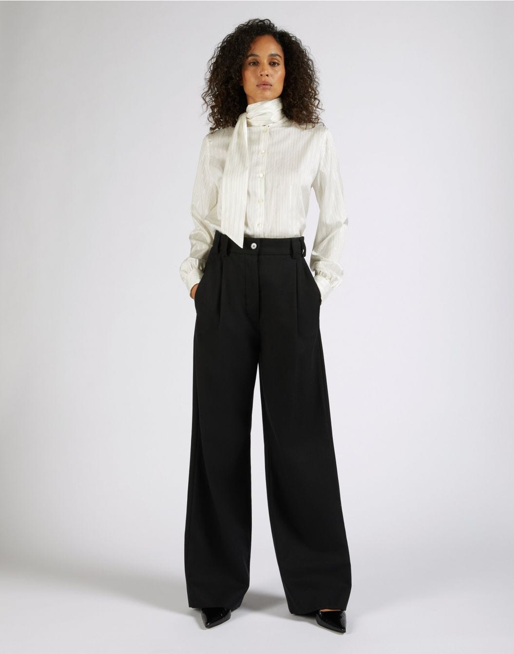 Pantalon taille haute en gabardine de laine et coton noir