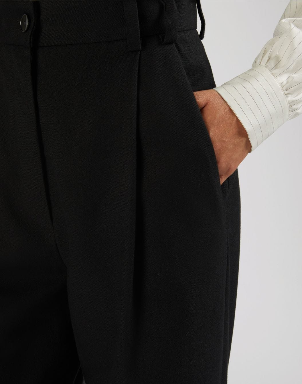 Black high-waist trousers in wool and cotton gabardine