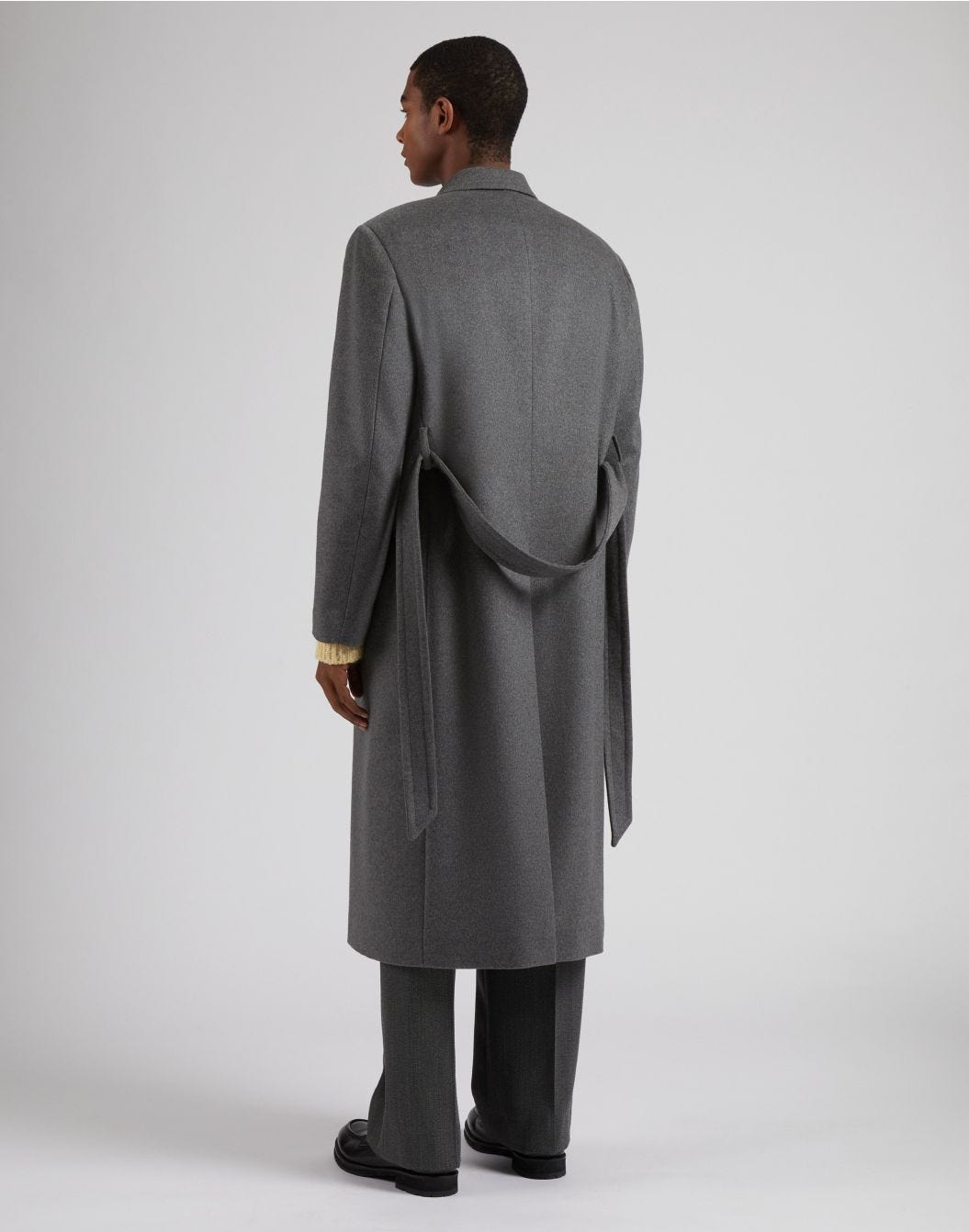 Grey double-breasted coat in pure recycled cashmere