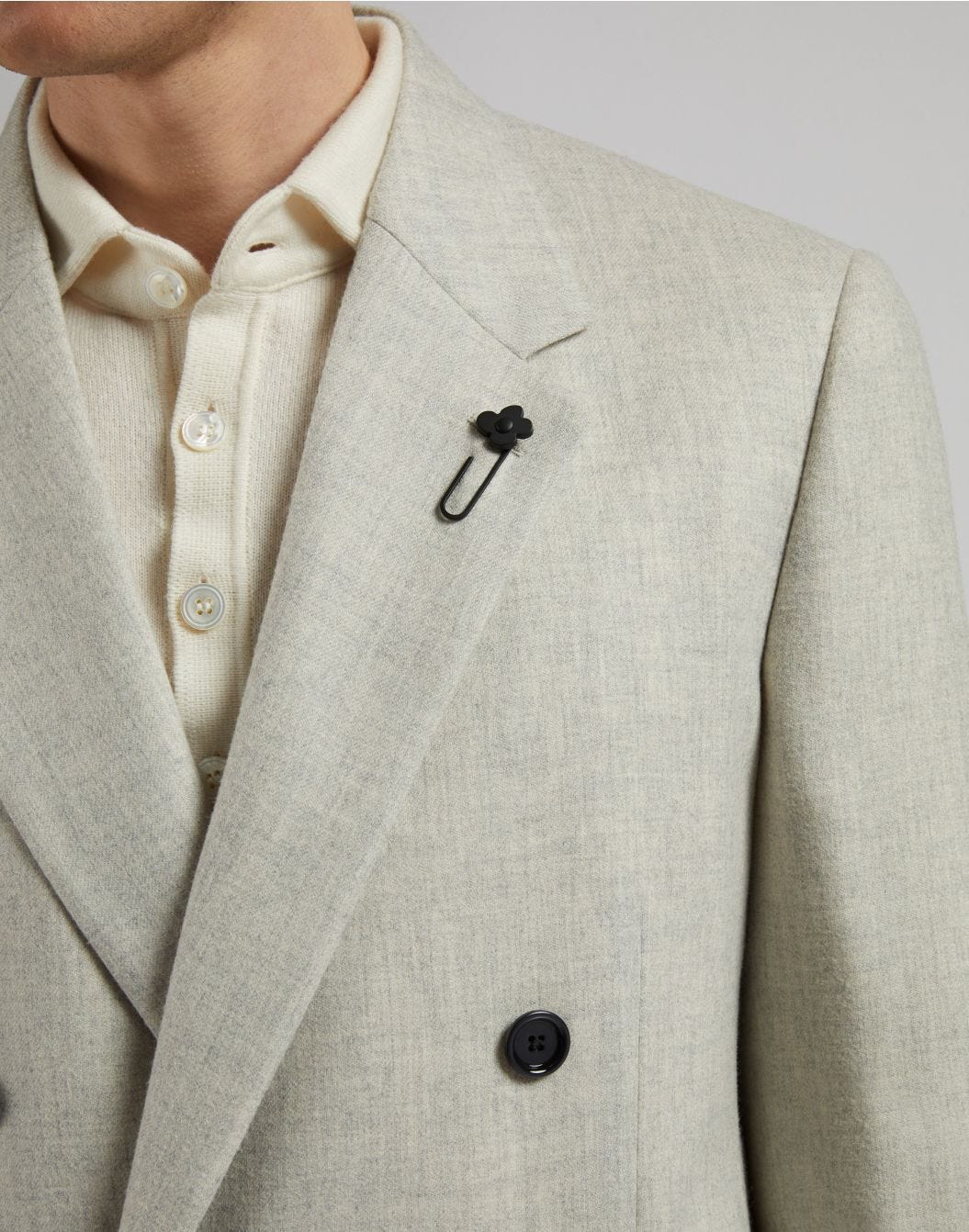 Feeling line suit in cream-coloured light-flannel cashmere