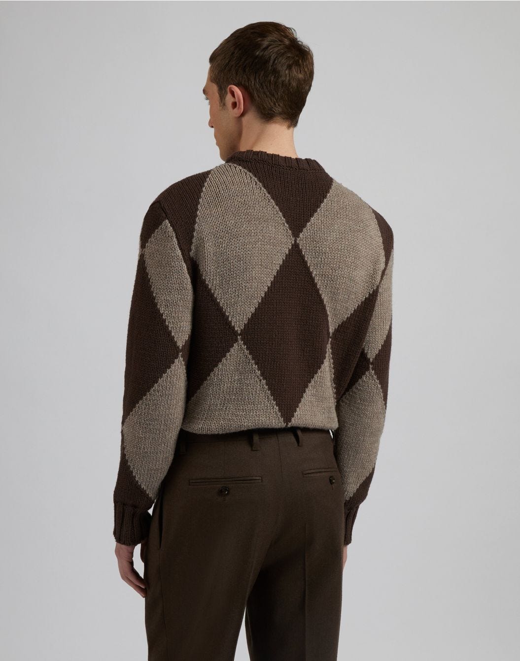 Brown crew-neck sweater with two-tone hazelnut intarsia.