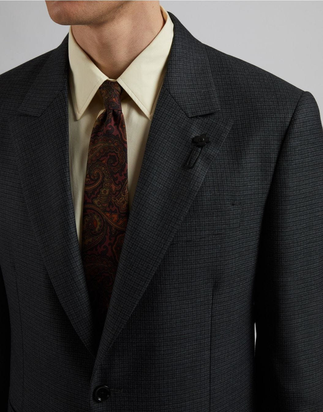 Feeling line grey and black suit in pure wool damier fabric