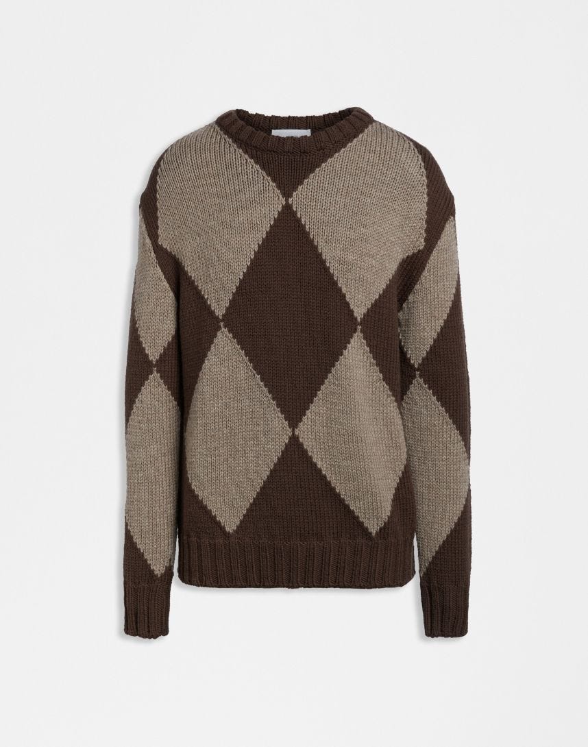 Brown crew-neck sweater with two-tone hazelnut intarsia.