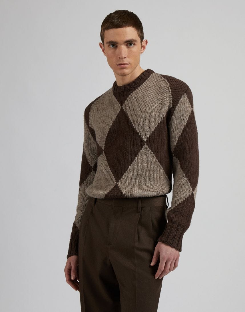 Brown crew-neck sweater with two-tone hazelnut intarsia.