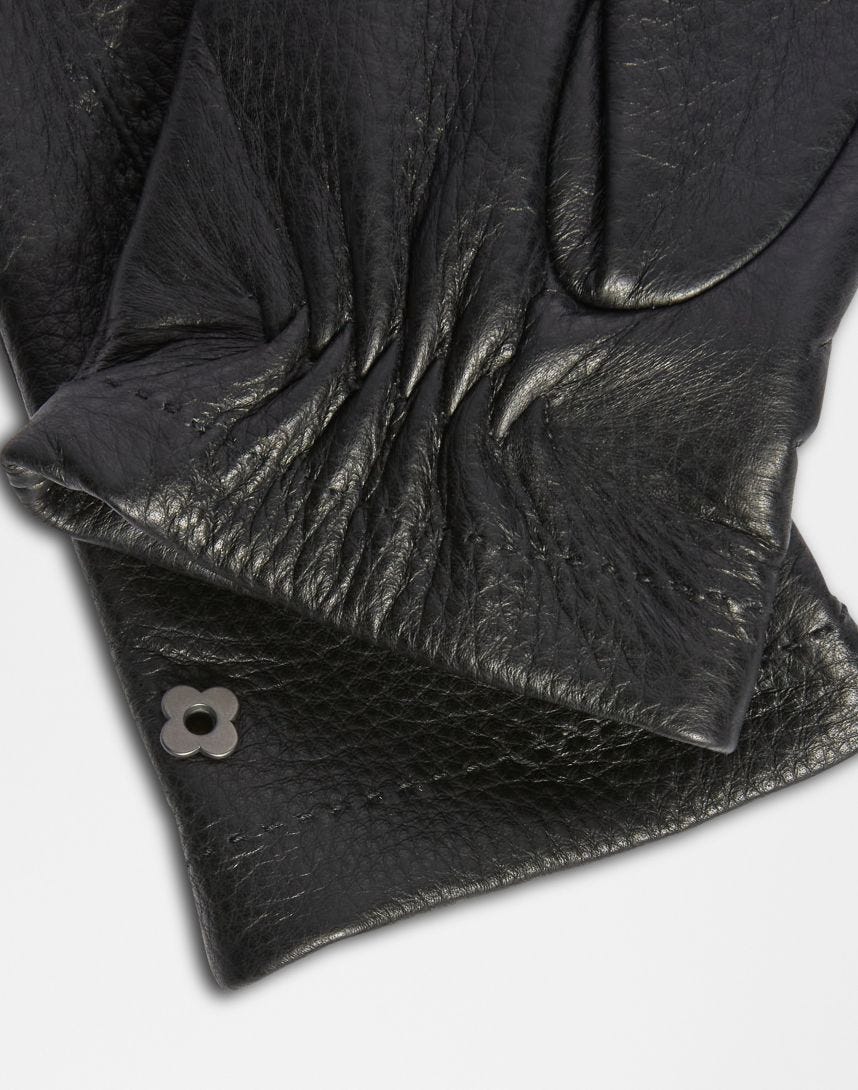 Black deerskin gloves with a cashmere lining