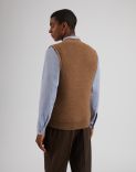 Gilet couleur noisette en laine biologique et alpaga 5