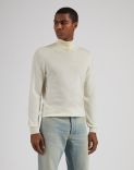 White turtleneck in merino wool, silk and cashmere 2